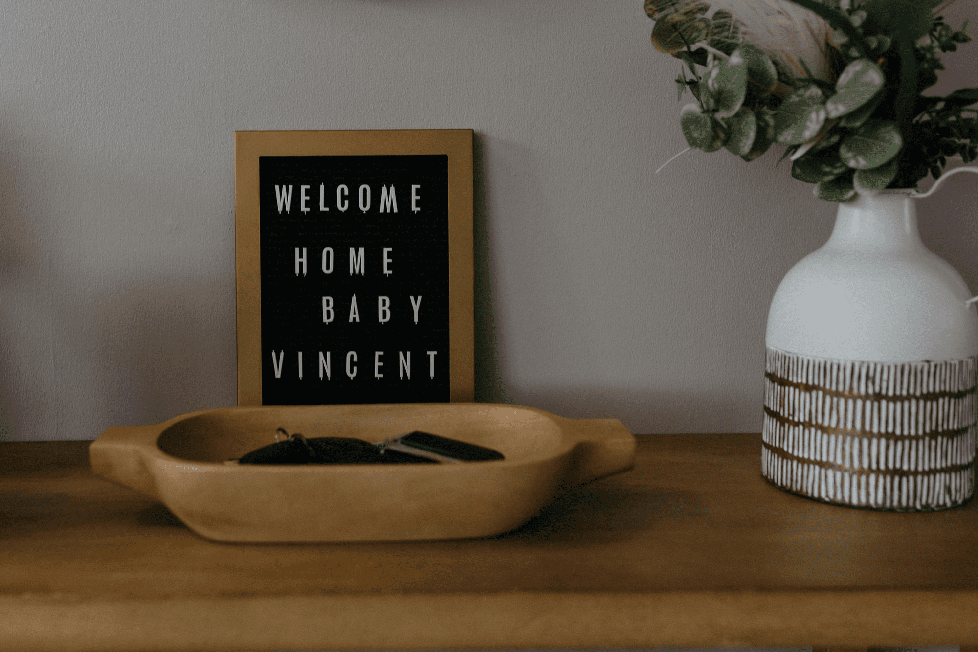 Baby letter board. Newborn nursery details and decor. Welcome home. In home family photos.